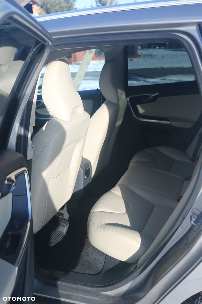 Volvo XC 60 - 10