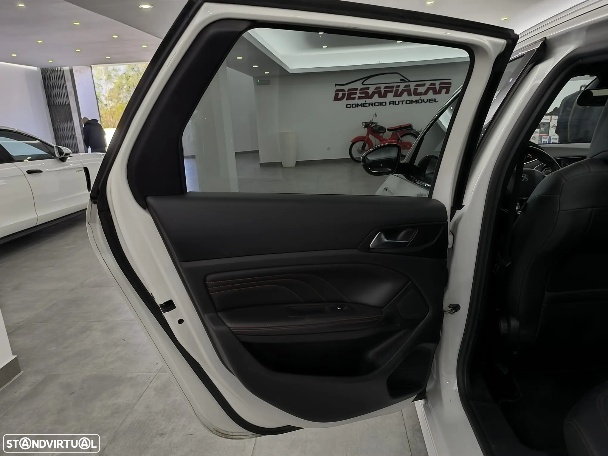 Peugeot 308 SW 2.0 BlueHDi GT Line - 26