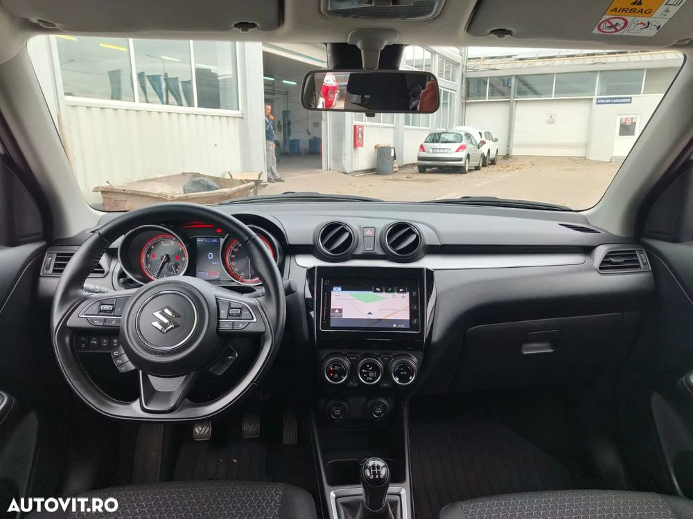 Suzuki Swift 1.2 Dualjet 12V MHEV Spirit - 13
