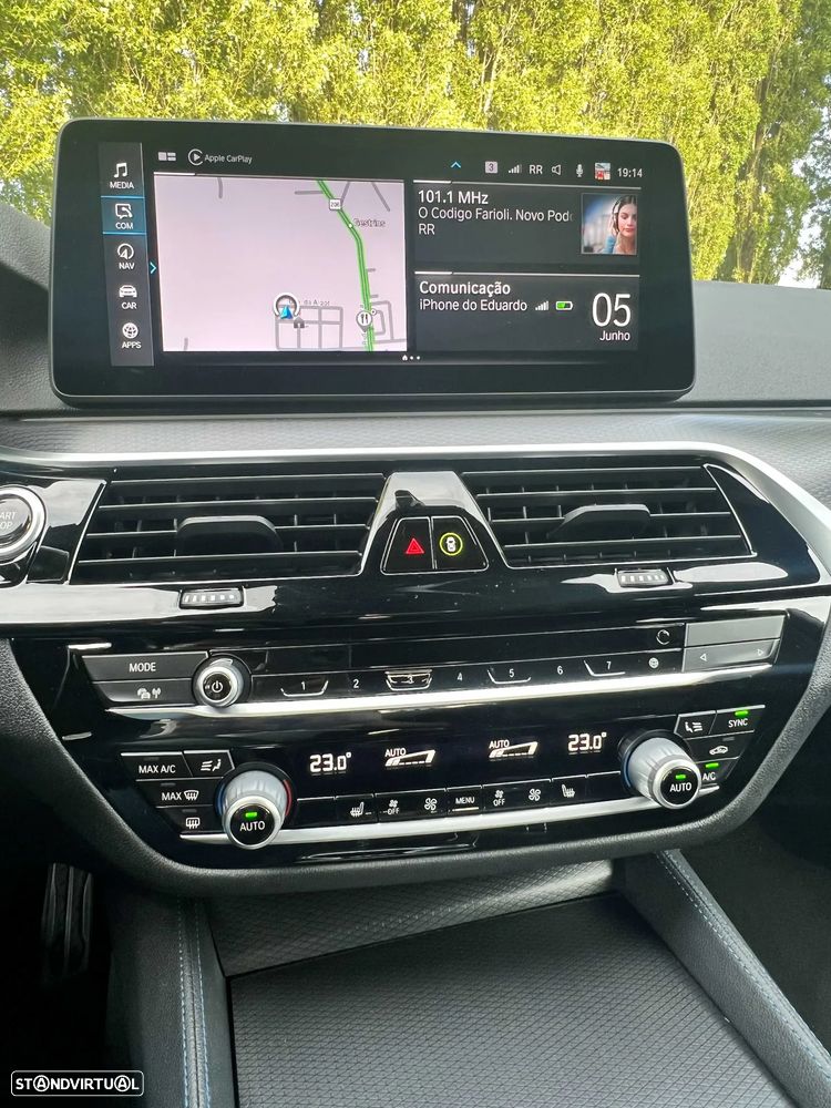 BMW 530 e Pack Desportivo M - 15