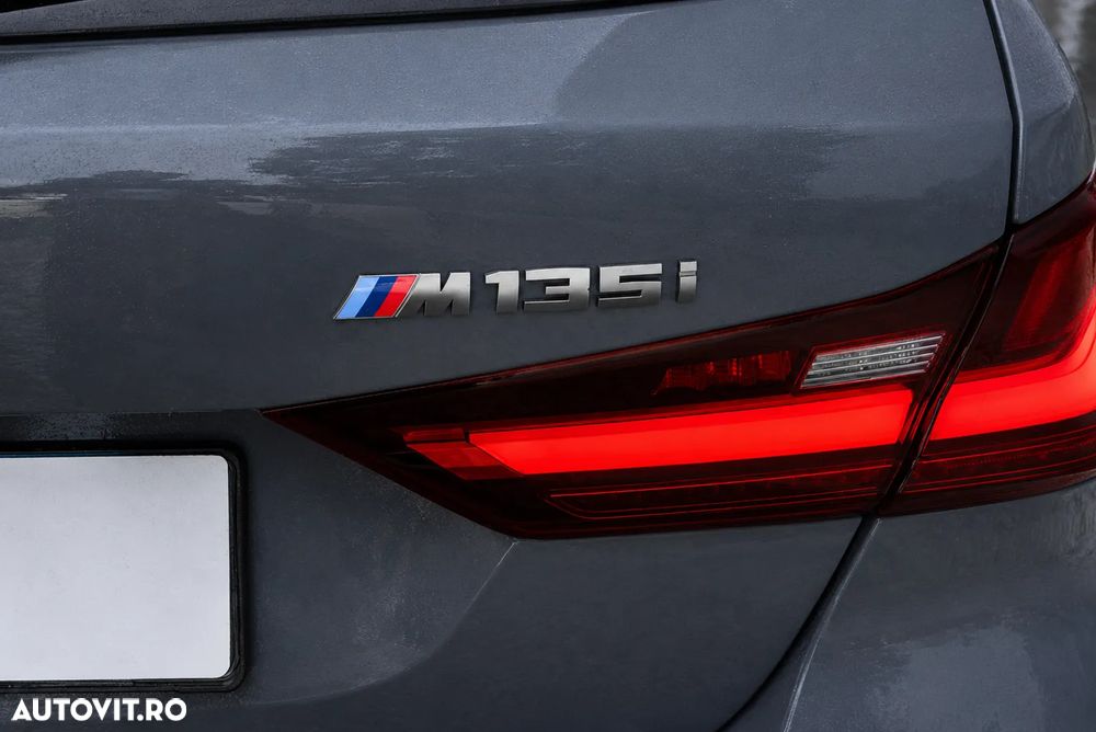 BMW M1 M135i xDrive AT - 9