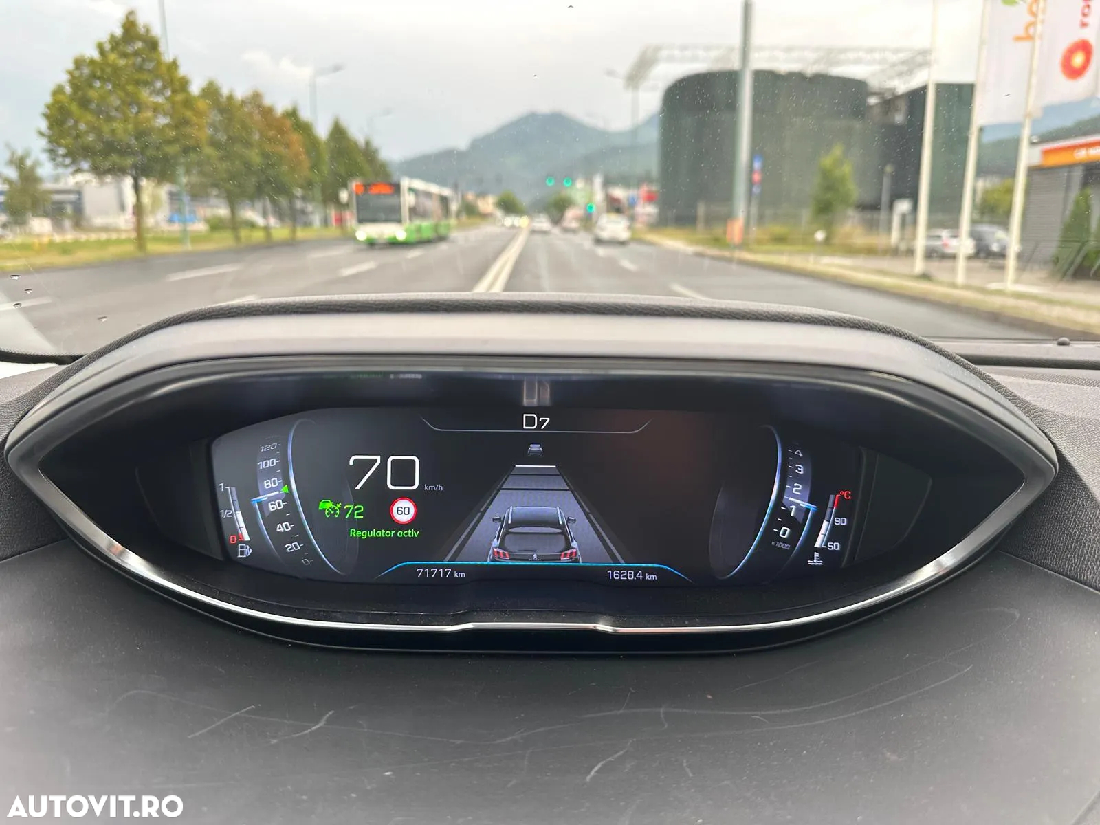 Peugeot 5008 1.6 Puretech Turbo s&s EAT8 Allure - 26