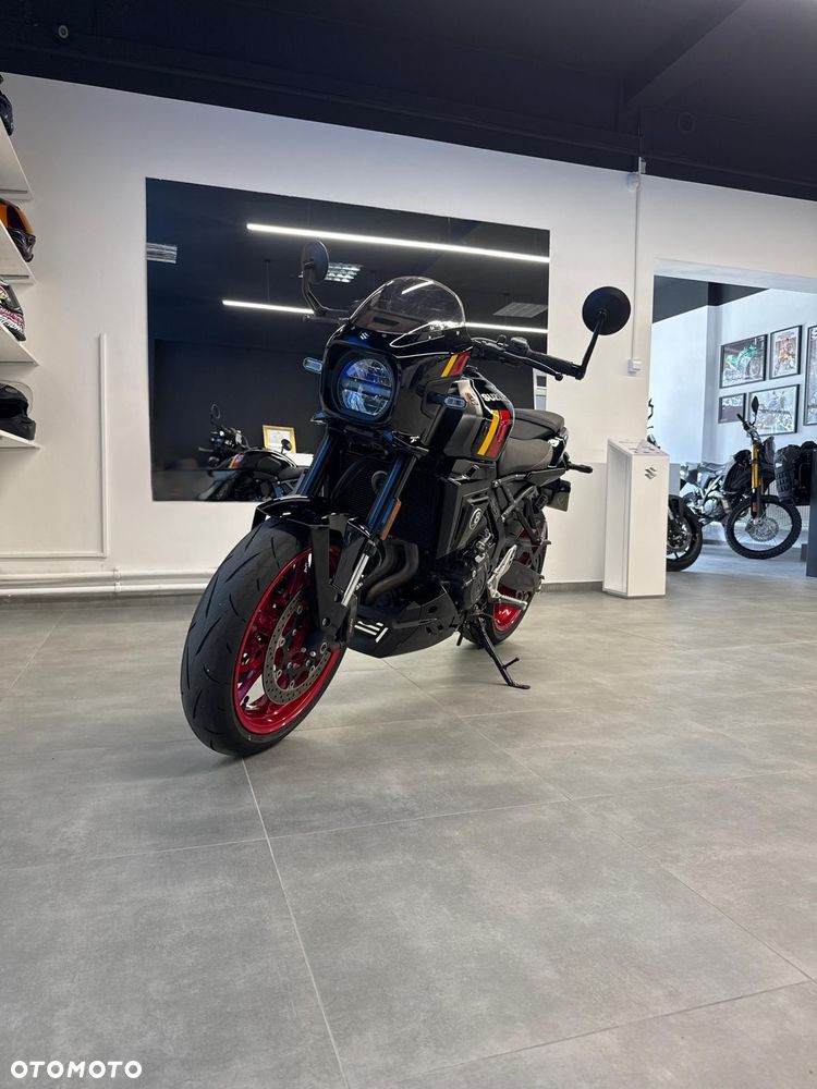 Suzuki GSX - 1