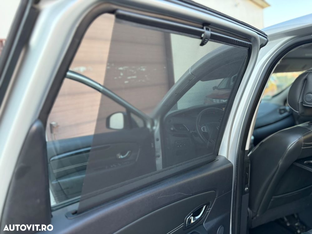 Renault Scenic - 11