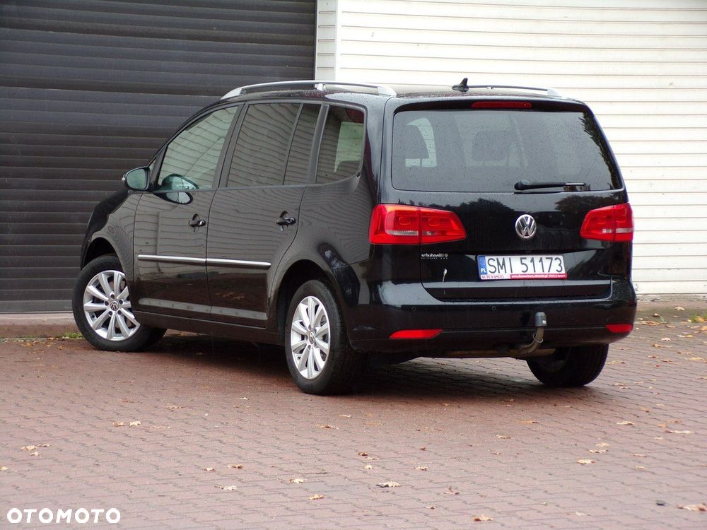 Volkswagen Touran - 16
