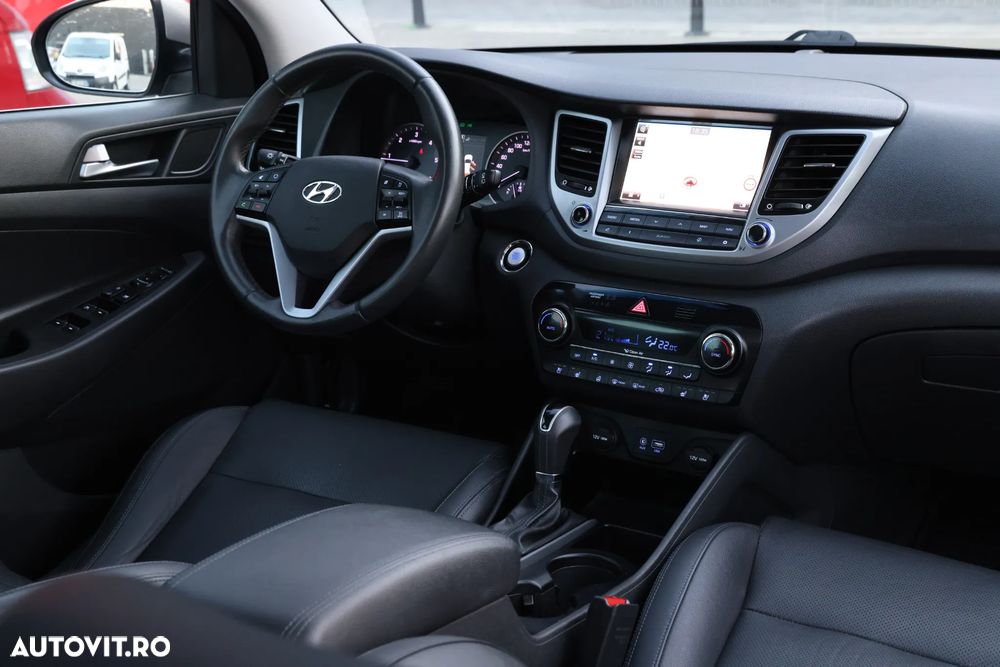 Hyundai Tucson 2.0 CRDI 4WD Automatik Style - 29