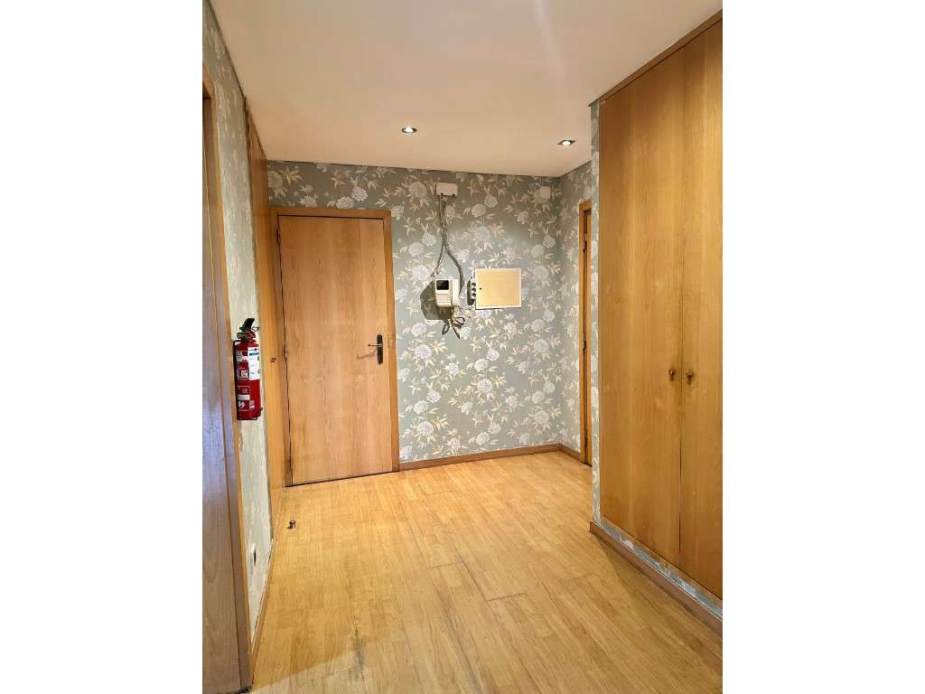 Apartamento T5 Junto às Torres de Lisboa, Rua Tomás Fonseca - Grande imagem: 2/18