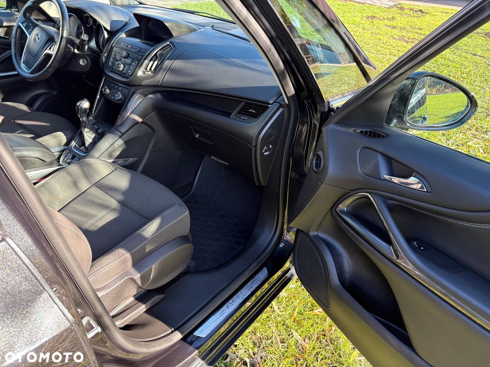 Opel Zafira 2.0 D (CDTI ecoFLEX) Start/Stop ON - 9