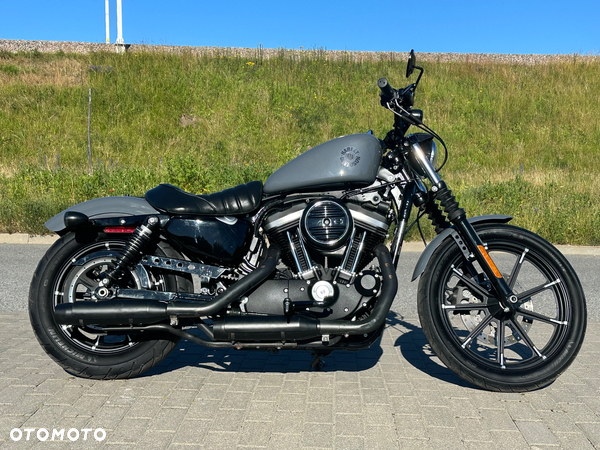 Harley-Davidson Sportster Iron 883