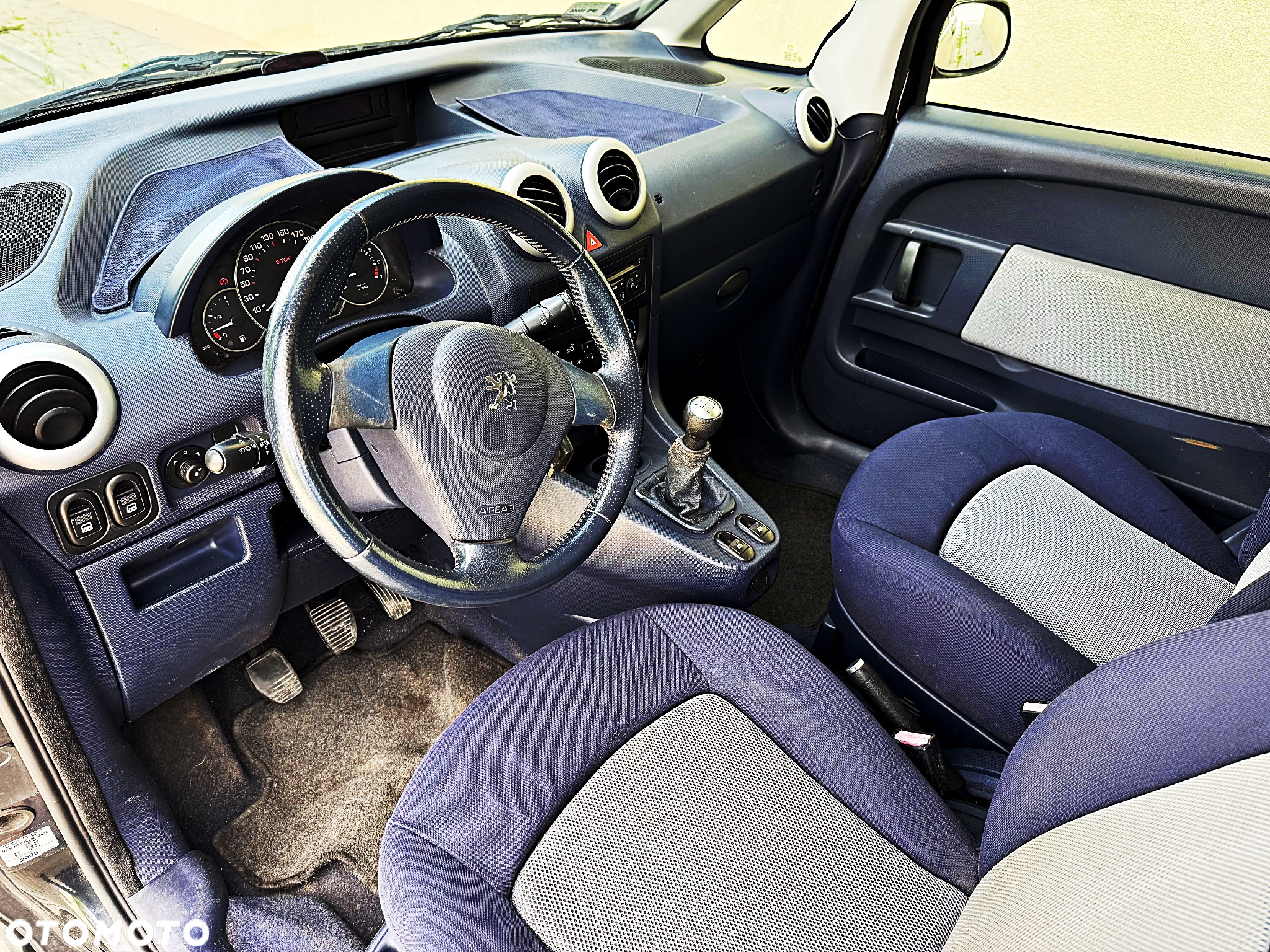 Peugeot 1007 1.4 Trendy - 29