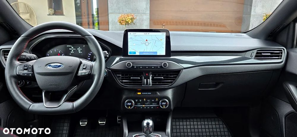 Ford Focus 1.5 EcoBoost ST-Line - 5