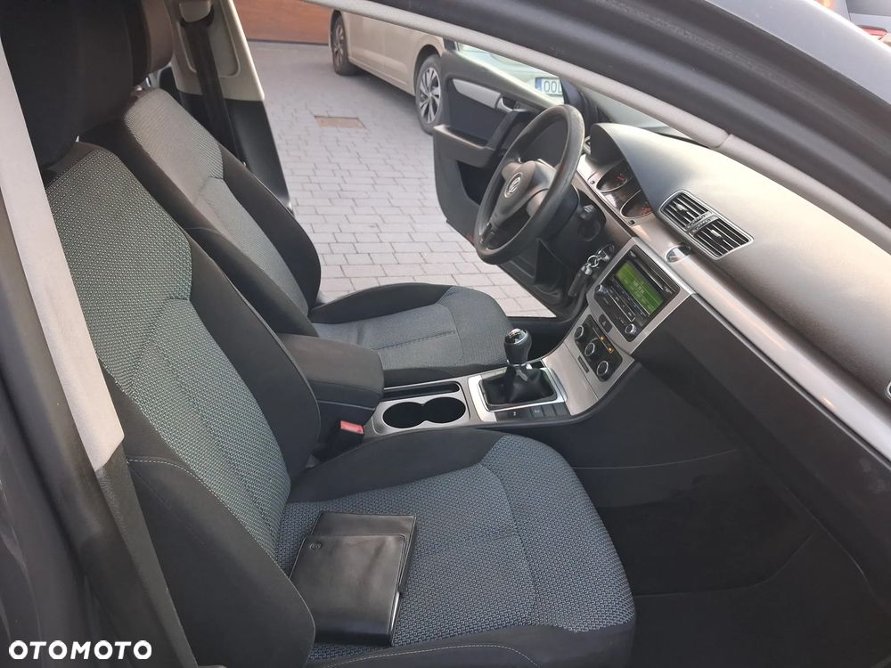 Volkswagen Passat 1.6 TDI BlueMotion - 12