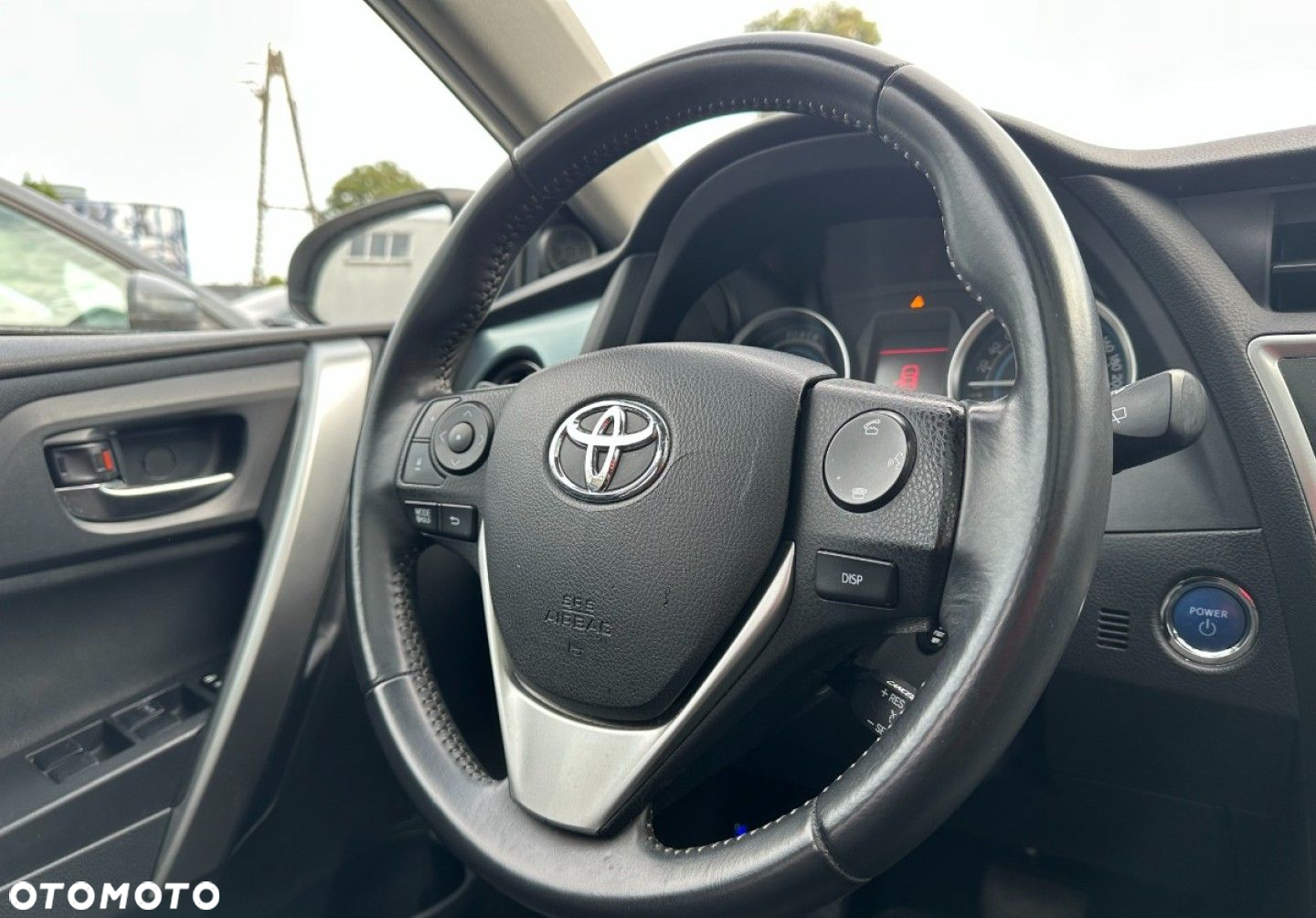 Toyota Auris - 16