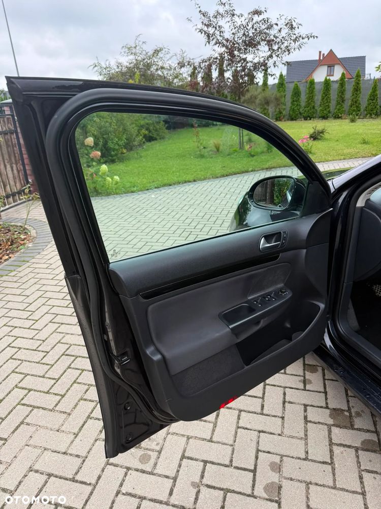 Volkswagen Golf 1.6 TDI DPF Comfortline - 19