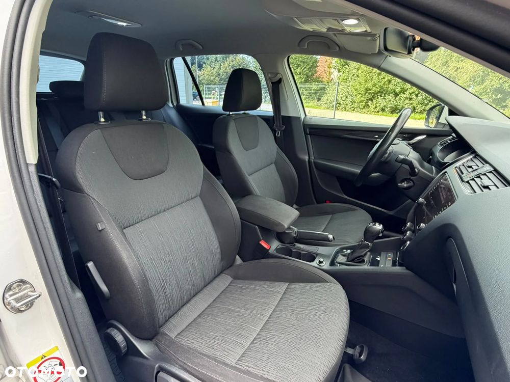 Skoda Octavia 2.0 TDI Style DSG - 11