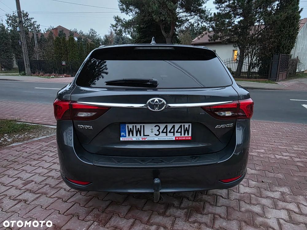 Toyota Avensis 2.0 D-4D Premium - 12