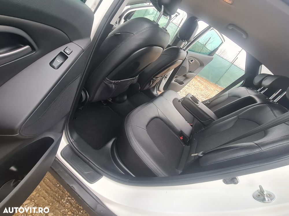 Hyundai ix35 2.0 CRDI 4WD Automatik Style - 22