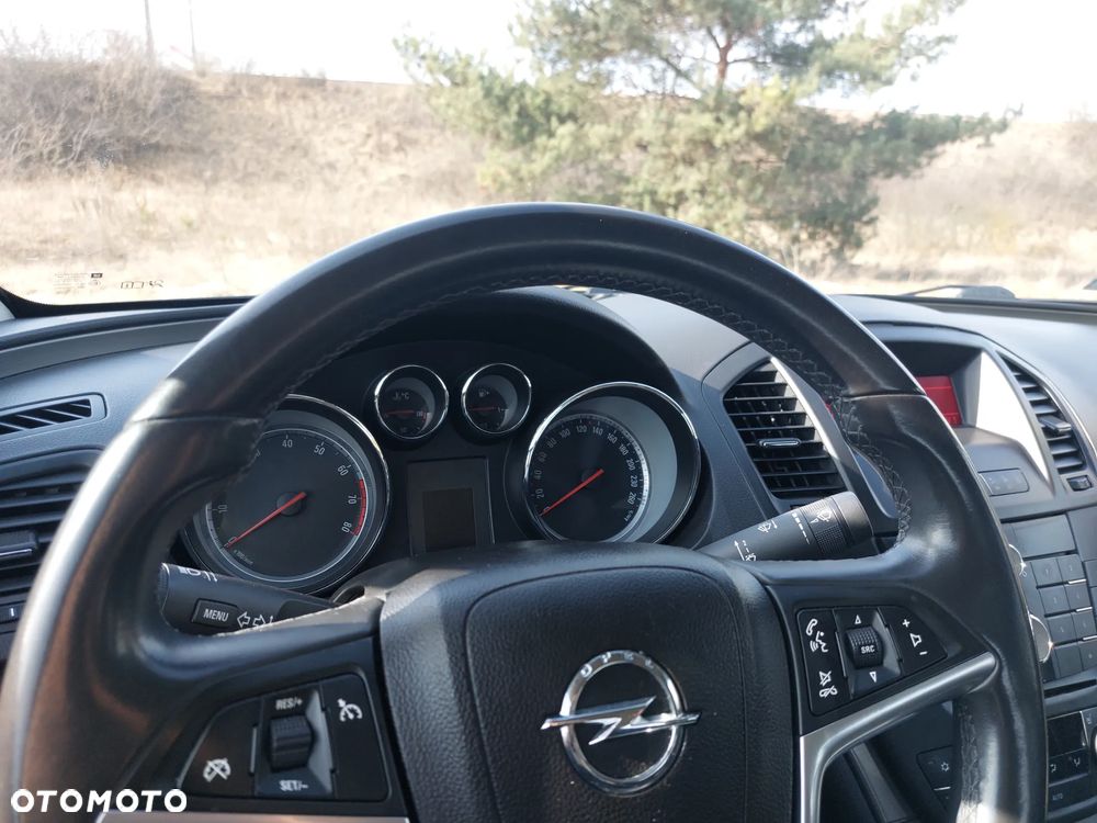 Opel Insignia 1.8 - 15