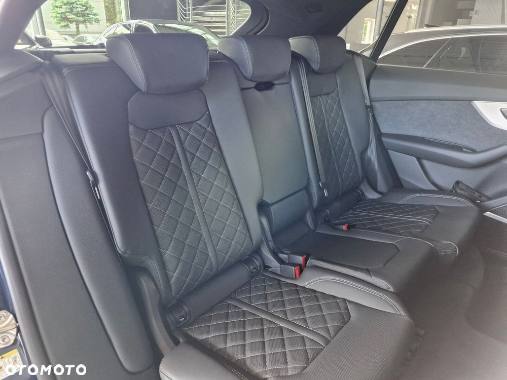 Audi Q8 - 17