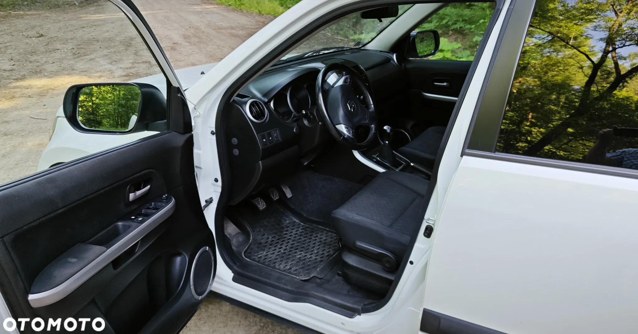Suzuki Grand Vitara - 12