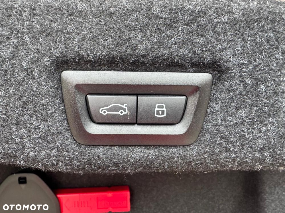 BMW Seria 5 520d - 26