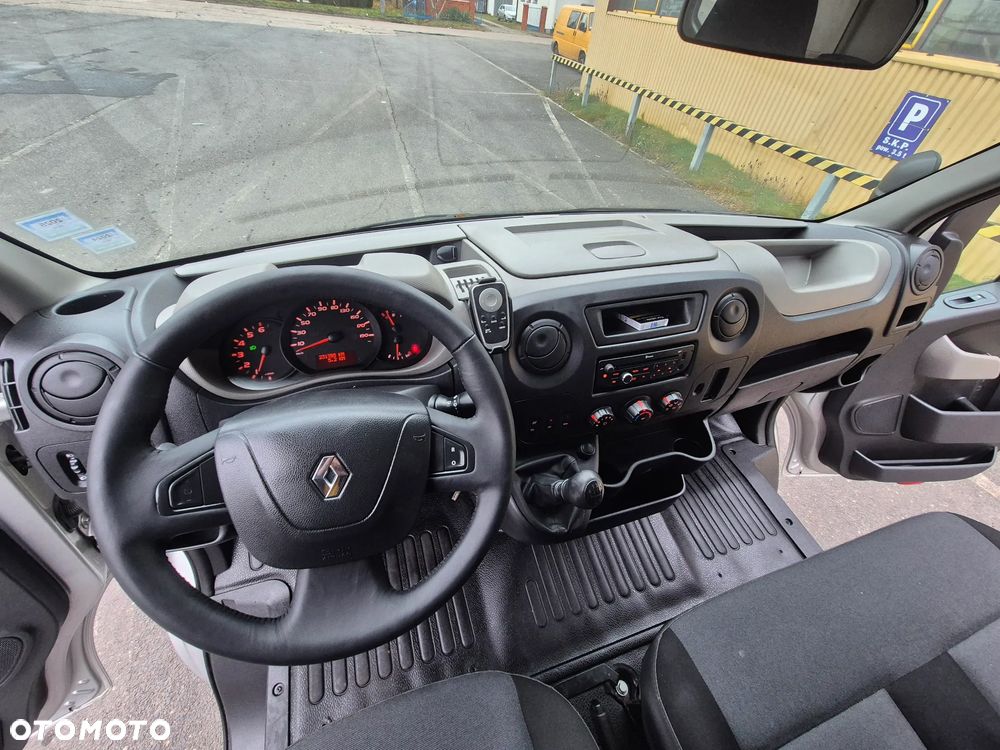 Renault Master - 18