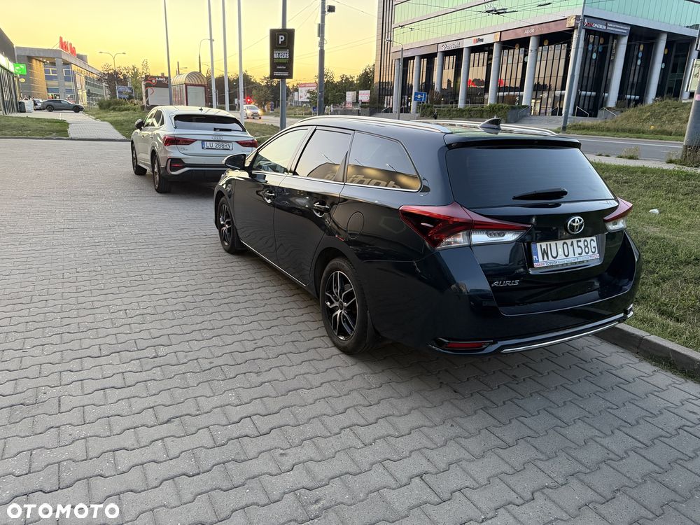 Toyota Auris 1.6 Prestige - 5