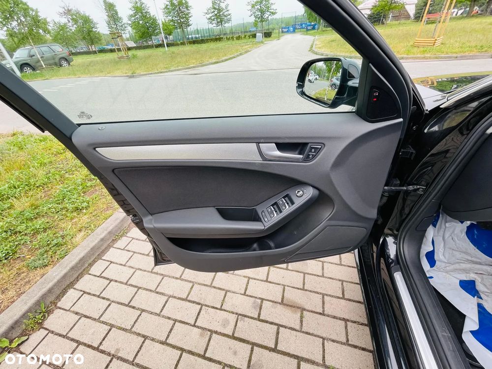 Audi A4 Avant 2.0 TDI DPF quattro S tronic S line Sportpaket - 15