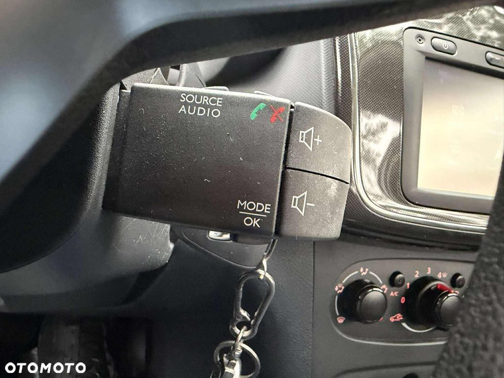 Dacia Sandero 1.2 16V Laureate - 17