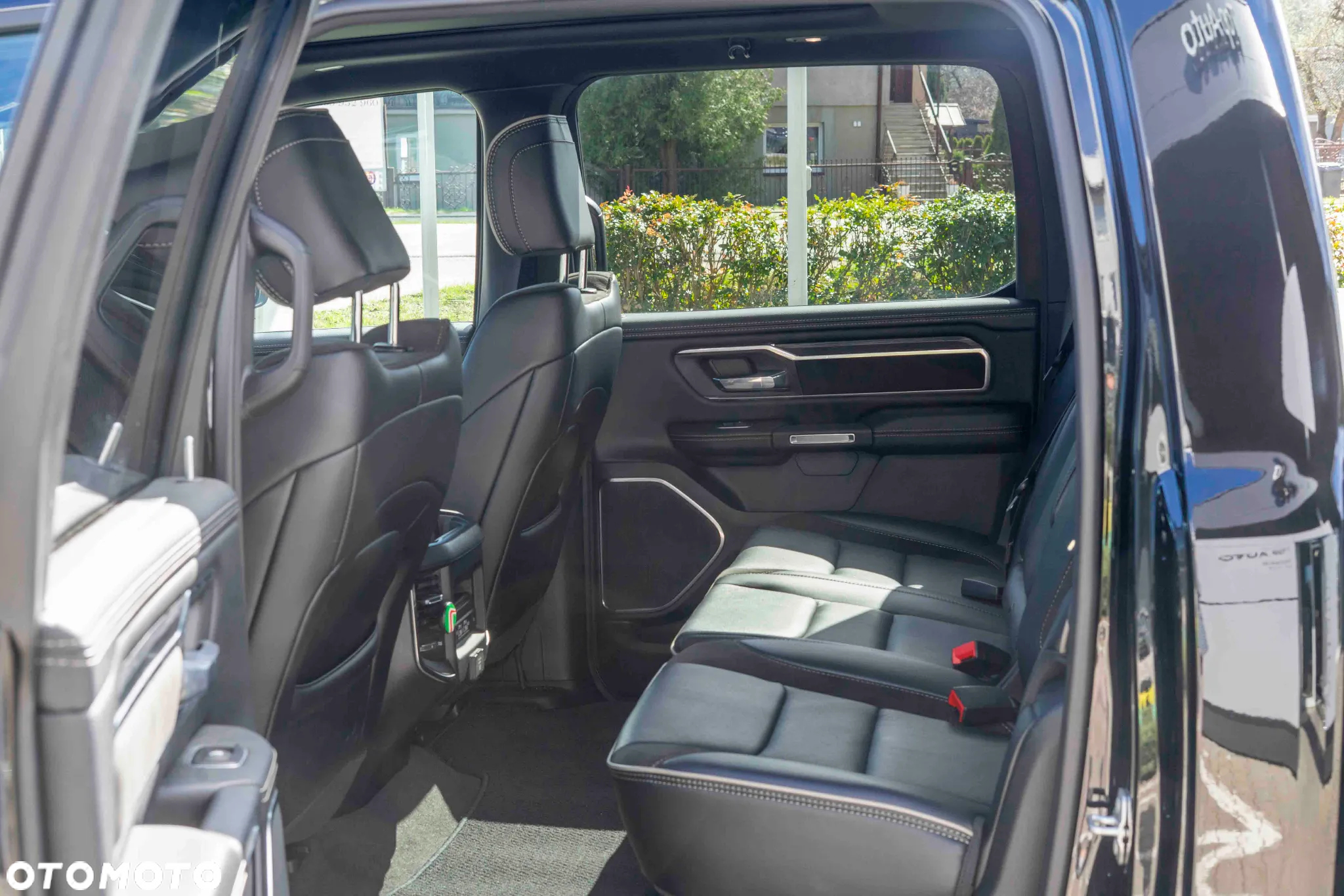 RAM 1500 5.7 Crew Cab Laramie - 9