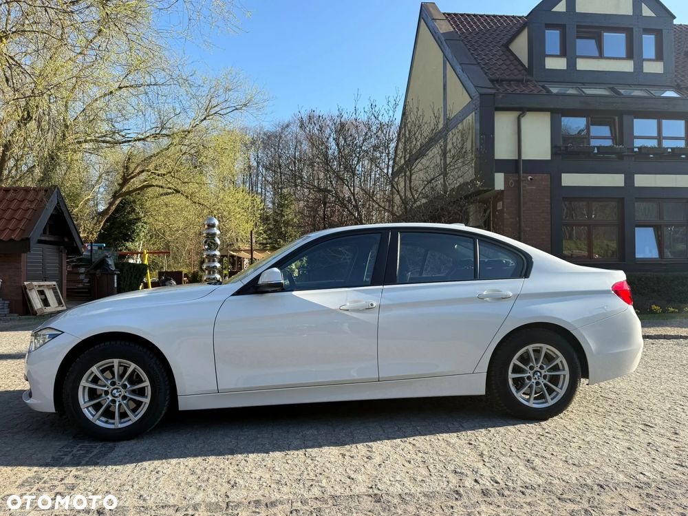 BMW Seria 3 318i Advantage - 17