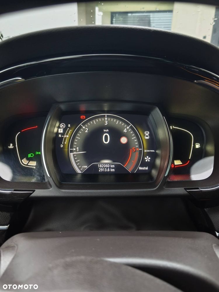 Renault Espace 1.6 dCi Energy Initiale Paris EDC 7os - 6