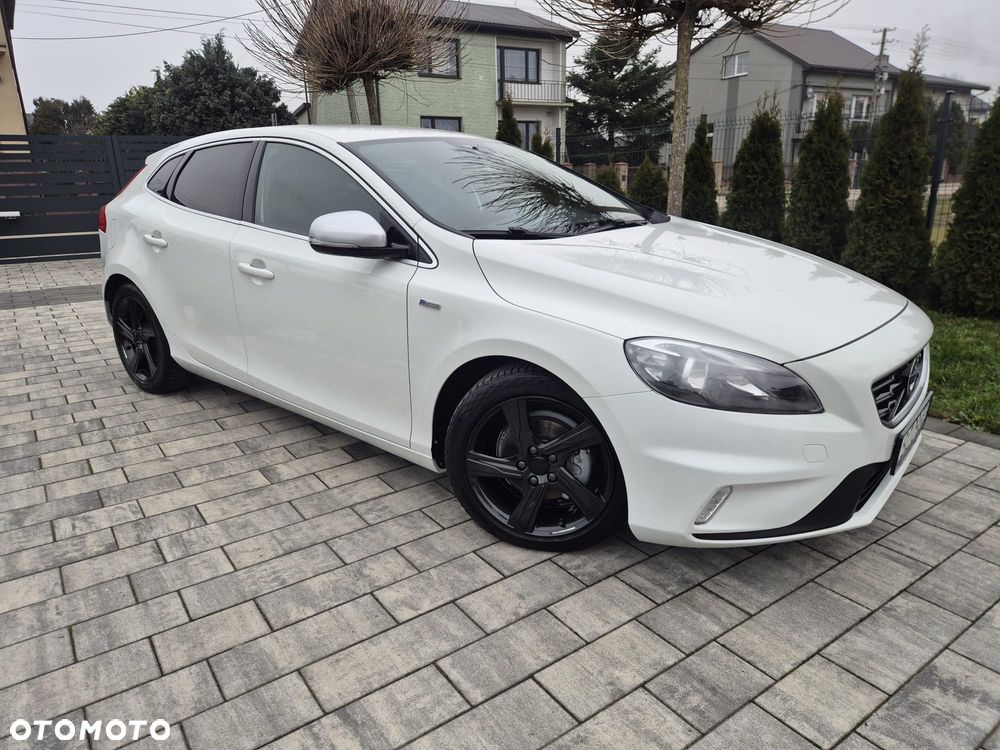 Volvo V40 D2 R Design - 24
