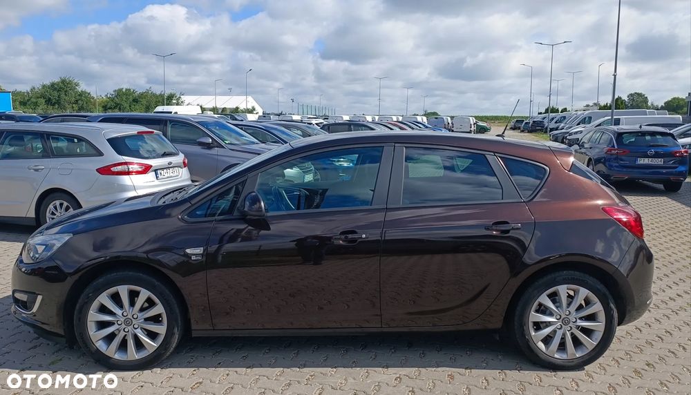 Opel Astra 1.4 Turbo 150 Jahre - 3
