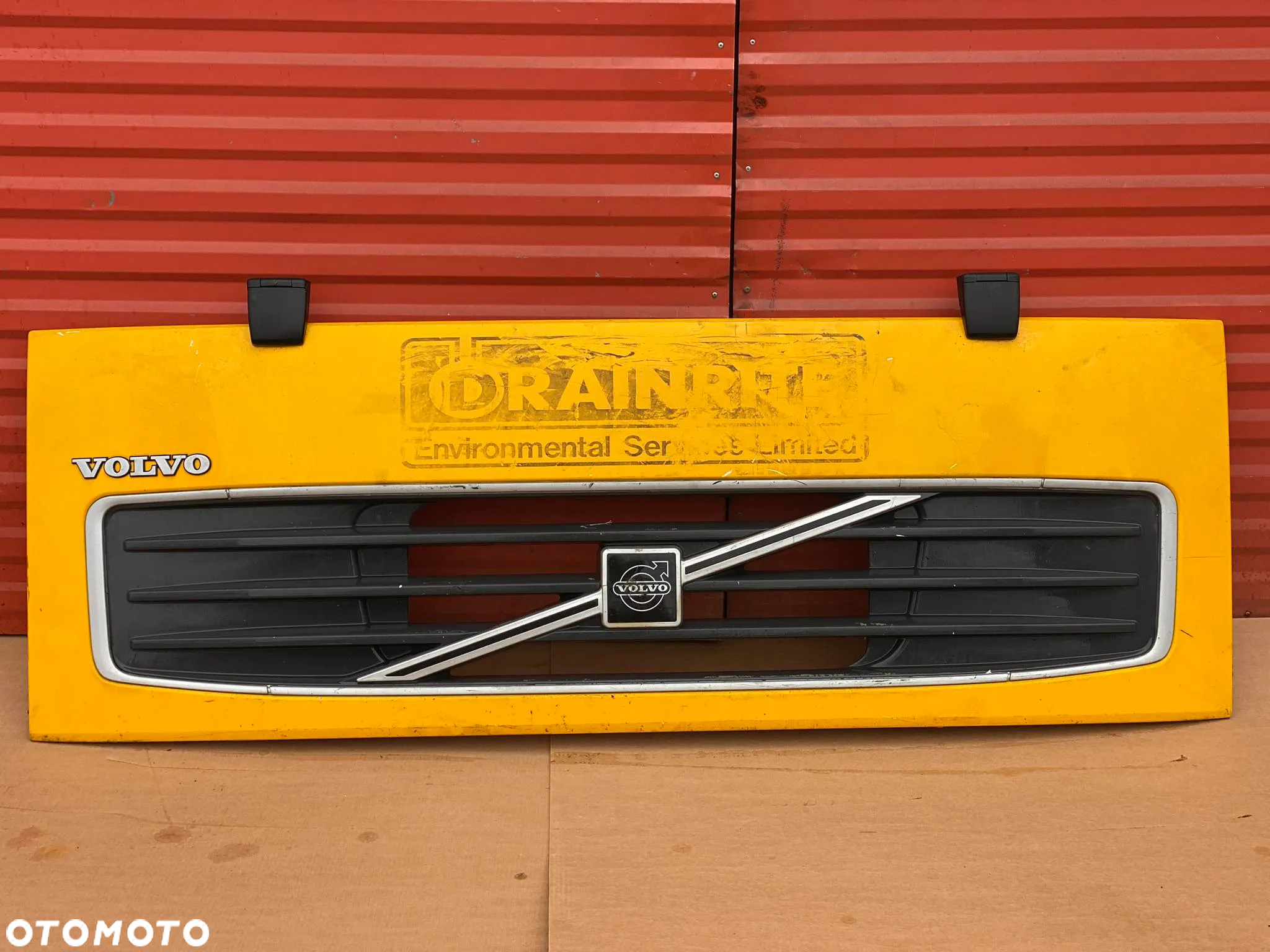 VOLVO FL 6 00-06r.-maska, grill, atrapa - inne części. - 2