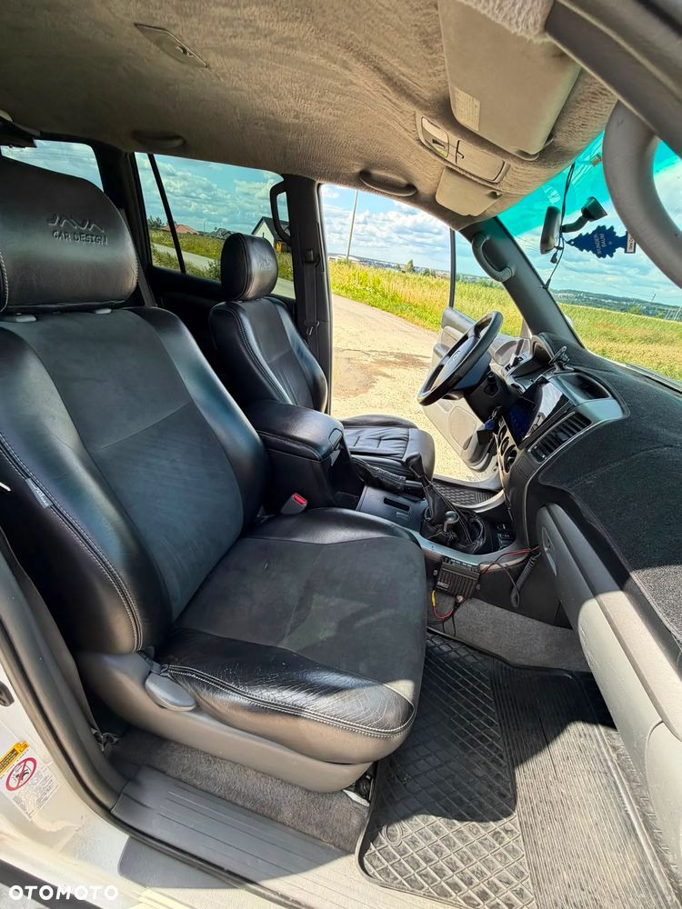 Toyota Land Cruiser - 28