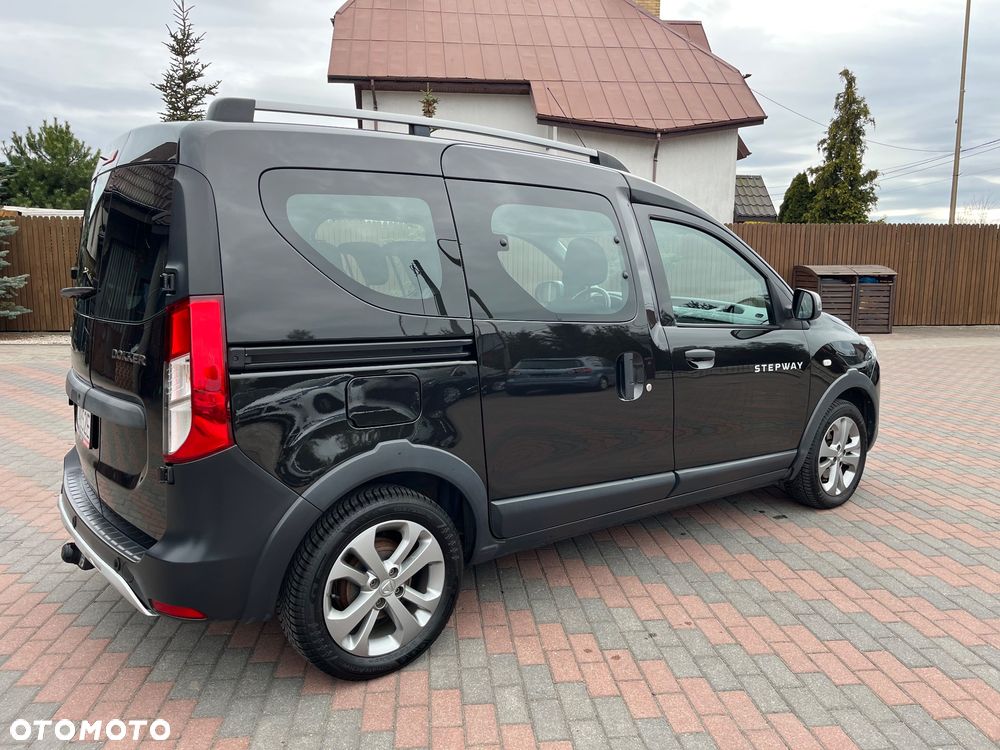 Dacia Dokker TCe 115 Stepway Celebration - 13