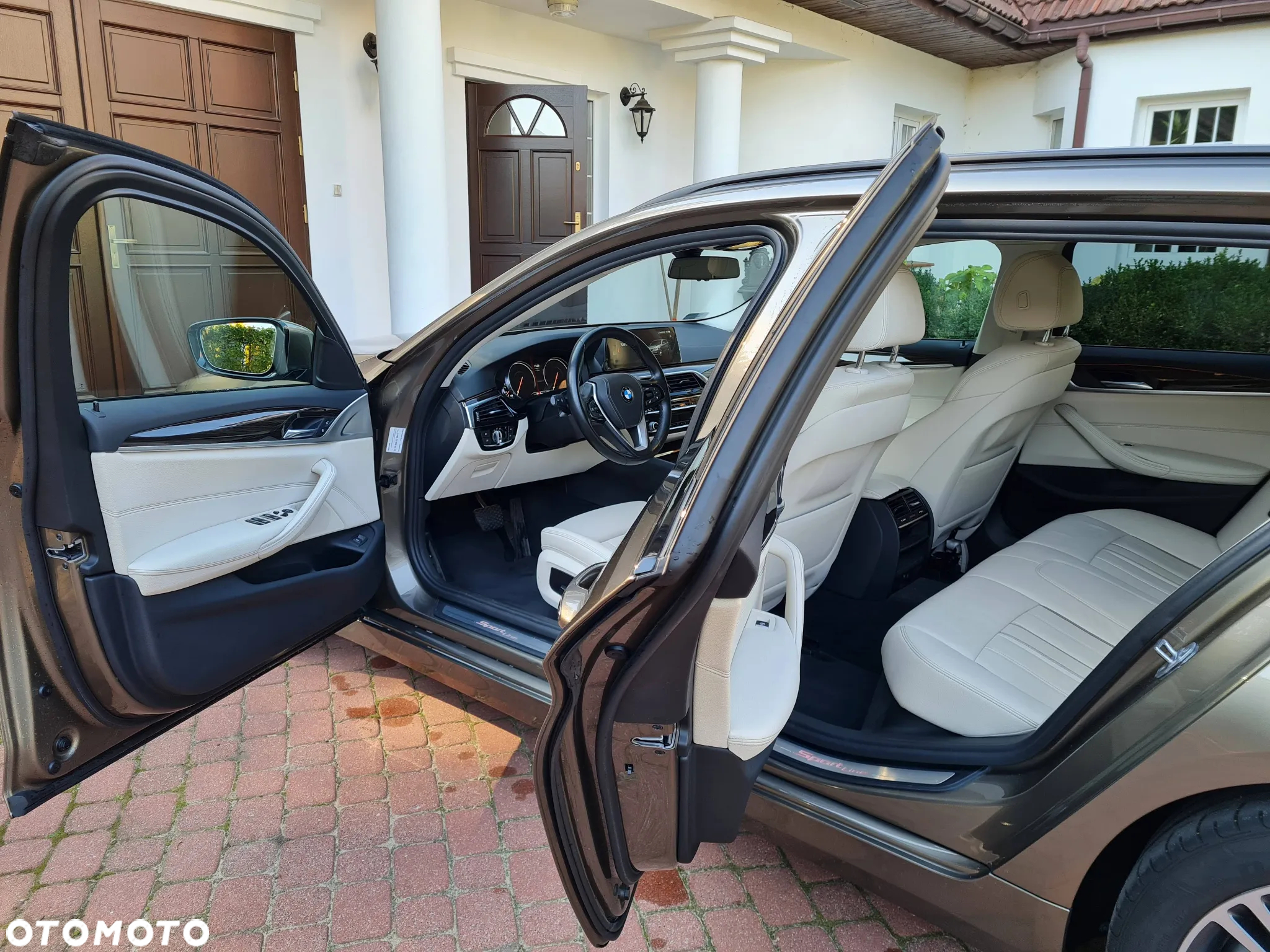 BMW Seria 5 520d xDrive Luxury Line sport - 4