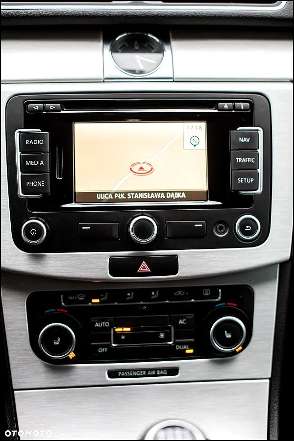 Volkswagen Passat - 24