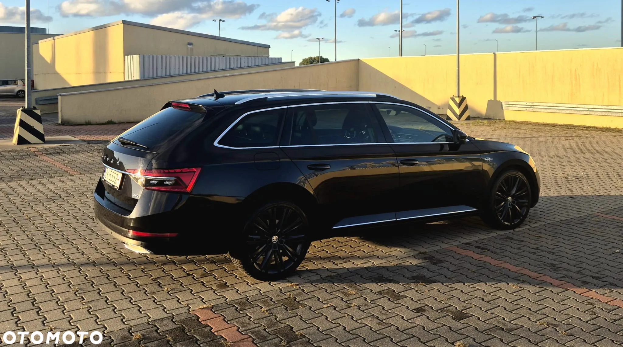 Skoda Superb 2.0 TDI SCR 4x4 L&K DSG - 13