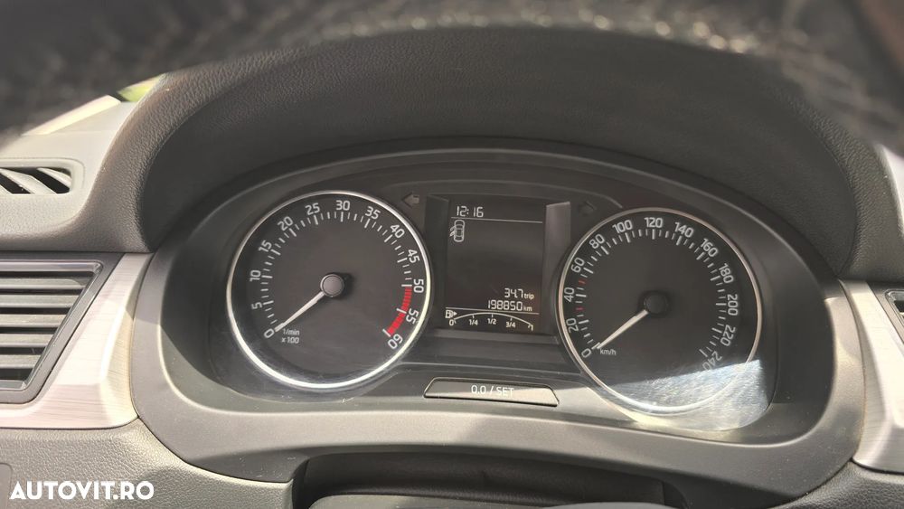 Skoda RAPID 1.6 TDI Ambition - 7