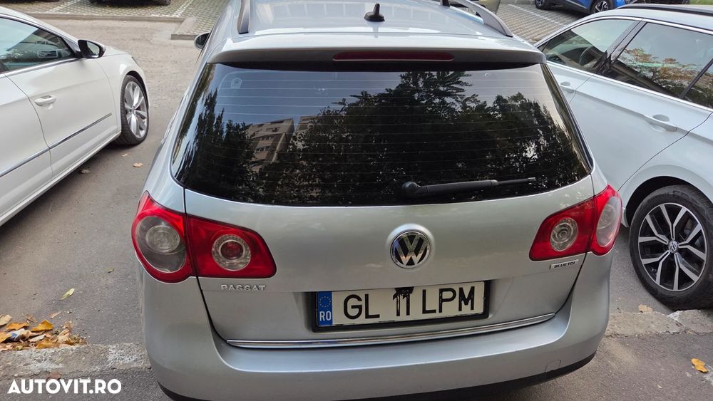 Volkswagen Passat - 12