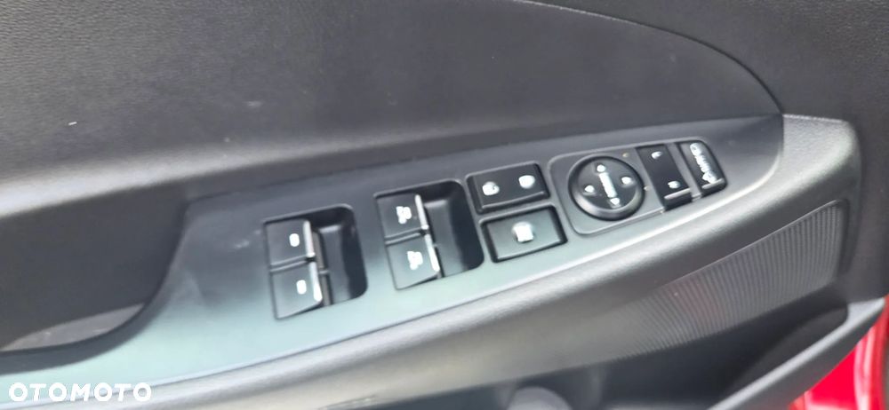 Hyundai Tucson 1.6 CRDi Comfort 2WD - 31