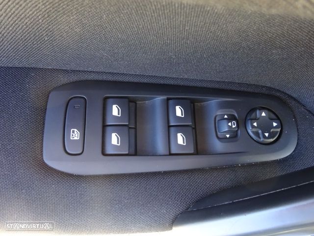 Peugeot 308 SW 1.5 BlueHDi Style - 12