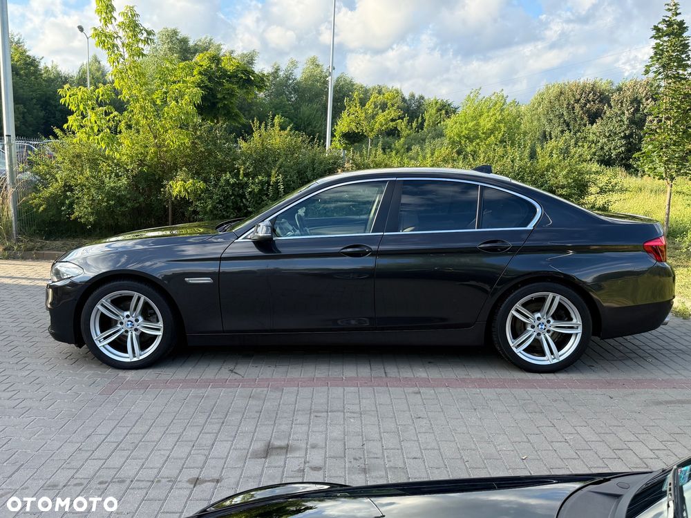 BMW Seria 5 520d xDrive - 4