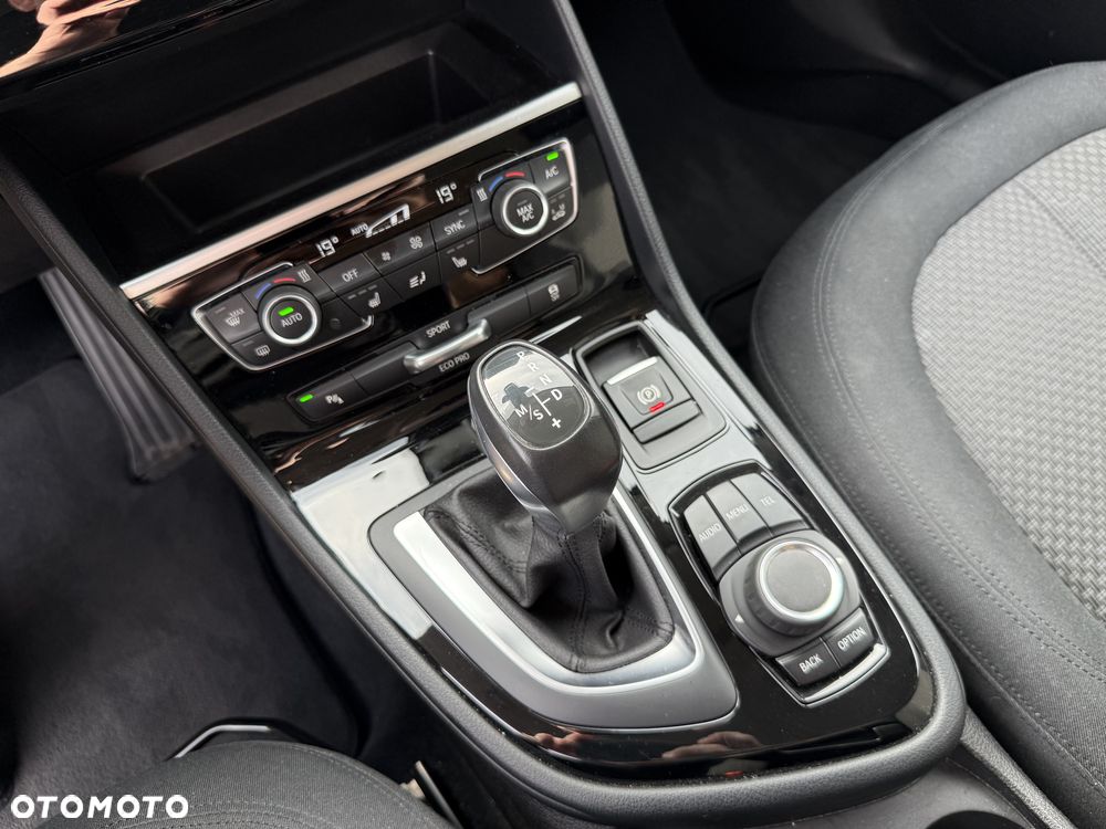 BMW Seria 2 218i Advantage - 27