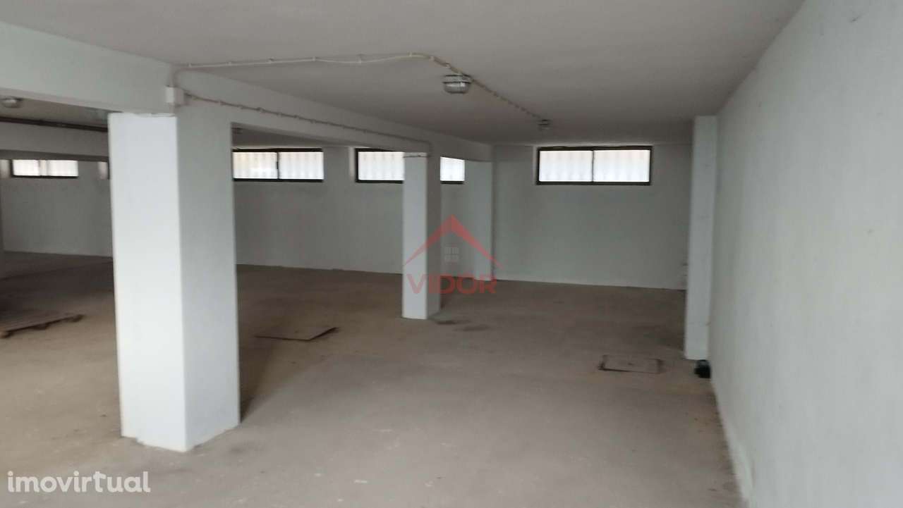 Garagem na Rua Senhora da Encarnação Lote B nº2 - Grande imagem: 2/2