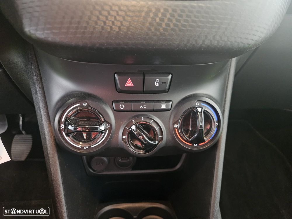 Peugeot 208 1.2 PureTech Signature - 23