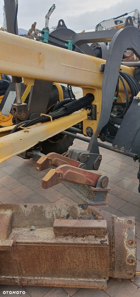 New Holland F106.7A - 12