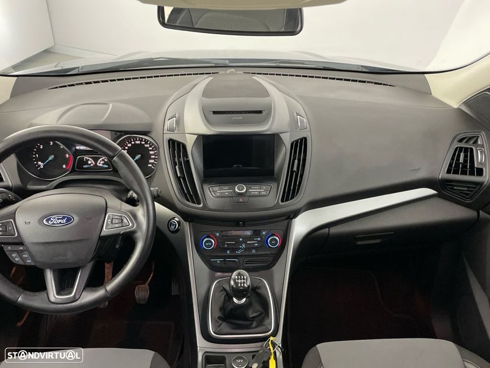 Ford Kuga 1.5 TDCi Business - 10